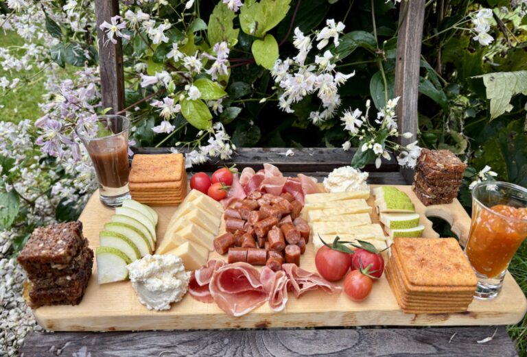 Svensk ost och lokala delikatesser