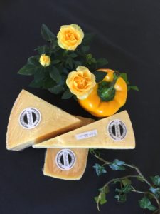 Hantverksostar i österrikiska alperna